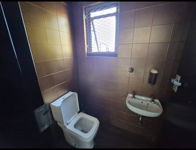 381M² OFFICE TO LET IN WOODMEAD